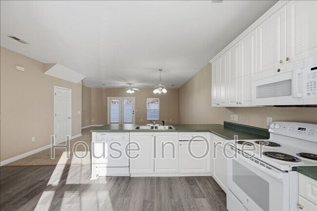 Foto del edificio - 48 Ridgestone Cir