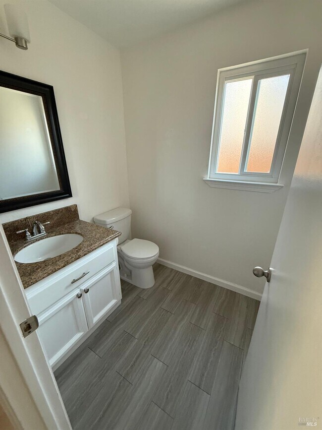 Building Photo - 503 Lupine Cir