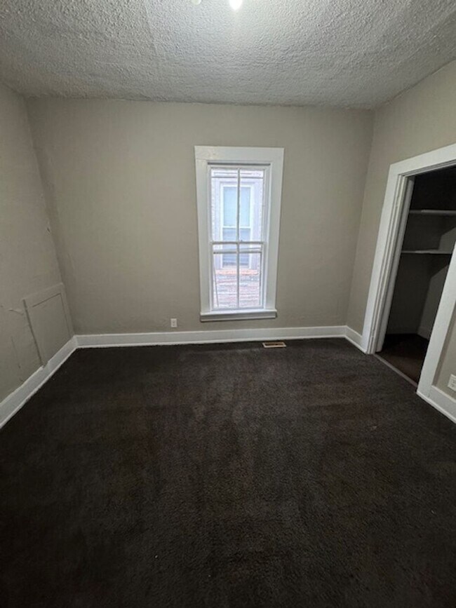 Foto del edificio - 709 Riverside Ave