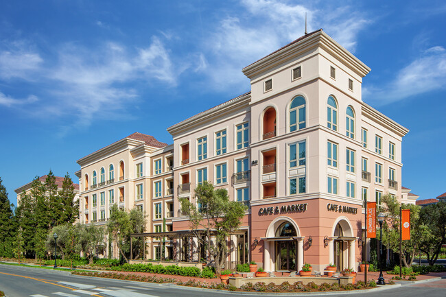 Building Photo - Redwood Place Apartment Homes