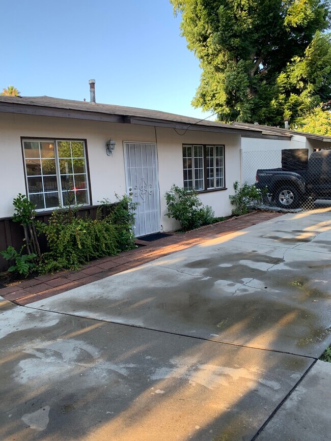Building Photo - 7403 Eton Ave