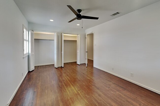 Building Photo - 11029 Watterson Dr