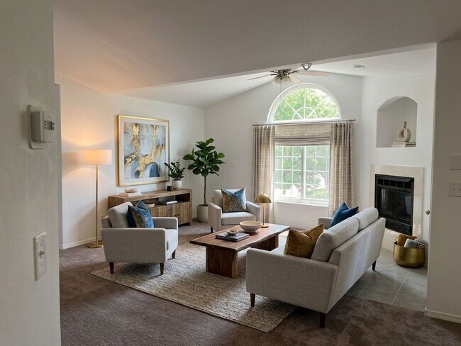 Building Photo - Move in Ready 1 bed- 1 Bath- Updated! 1 Car Attached Garage! Community Pool/Hot Tub and Gym