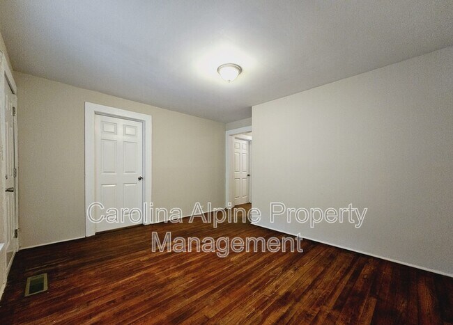 Foto del edificio - 514 W Harrison Ave