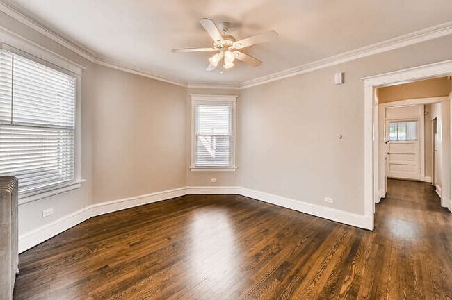 Foto del edificio - 2618 W Argyle St