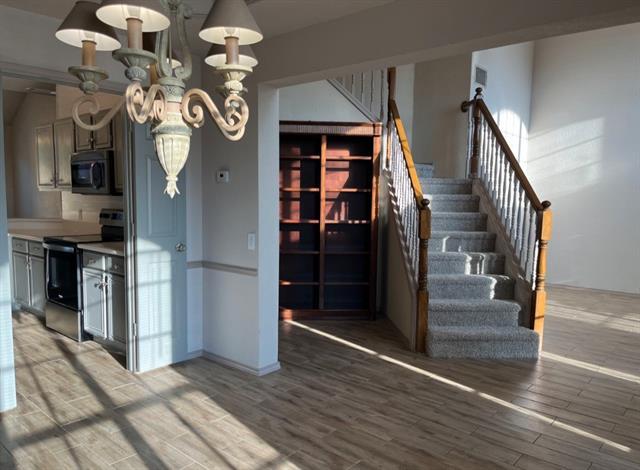 Foto del edificio - 4611 Shorewood Dr