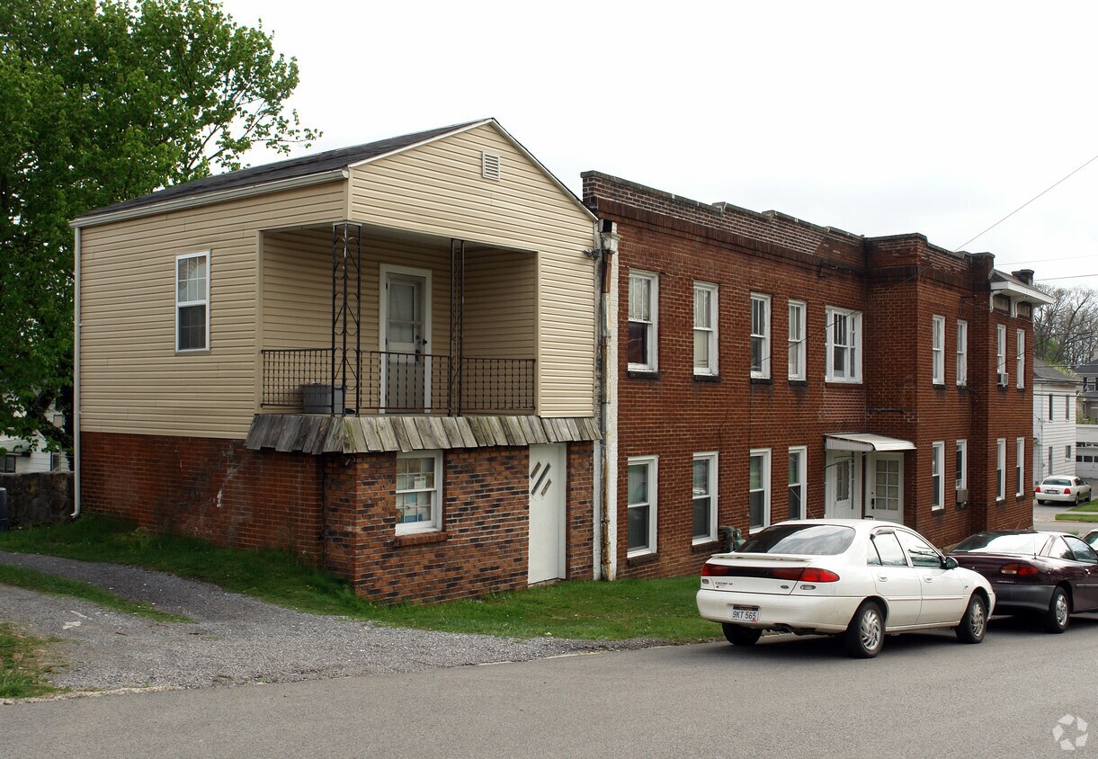 Building Photo - 917 Highland Ave