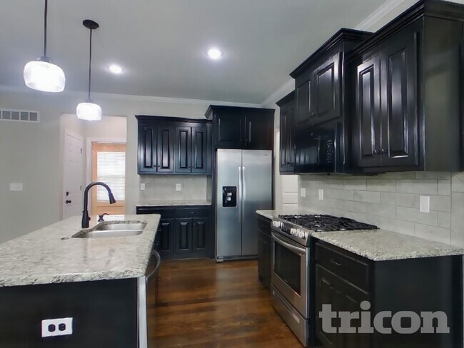 Foto del edificio - 18796 W 165th Terrace