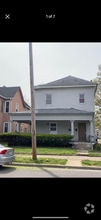 Building Photo - 725 S 7th St