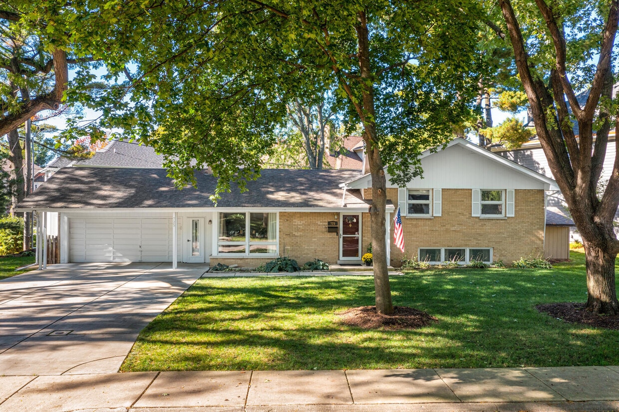 725 S Sleight St, Naperville, IL 60540 House Rental in Naperville, IL