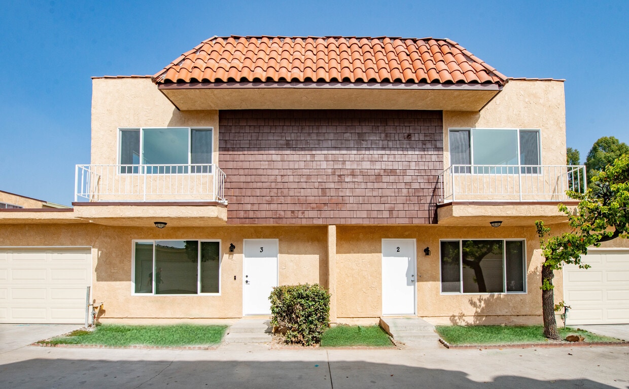 8839 Cedros Ave, Panorama City, CA 91402 Townhome Rentals in Panorama