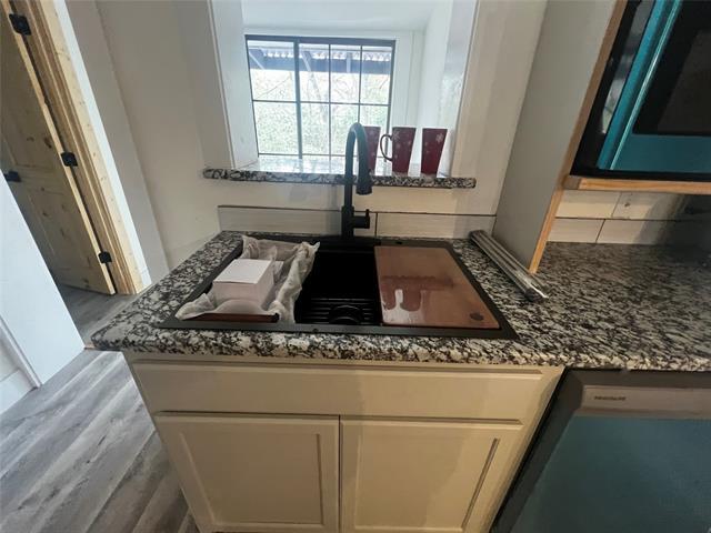 Foto del edificio - 208 Cliffdale Ave