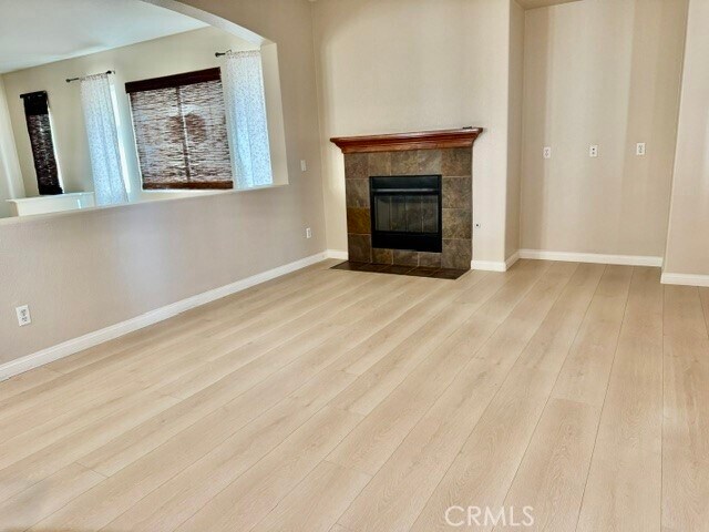 Building Photo - 1379 Valley Rose Way