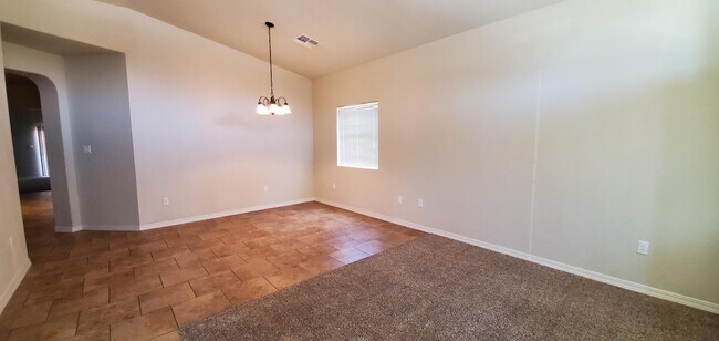 Building Photo - 14685 Hunters Grove Ave