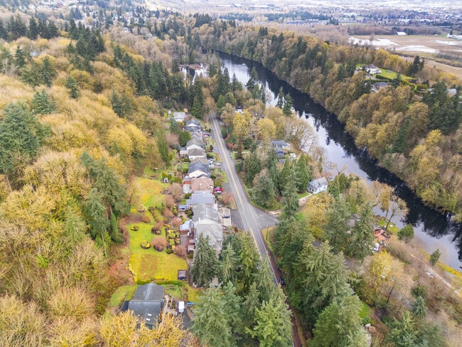 Foto del edificio - 26731 Lake Fenwick Rd S