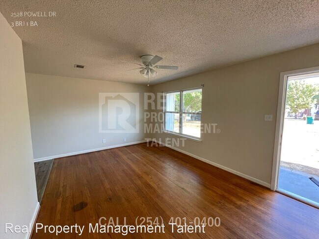 Foto del edificio - 3 br, 1 bath House - 2528 Powell Dr