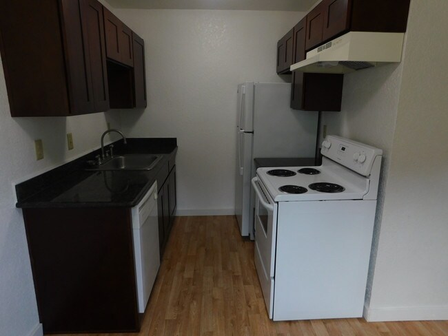 Building Photo - 516 Shattuck Ave S