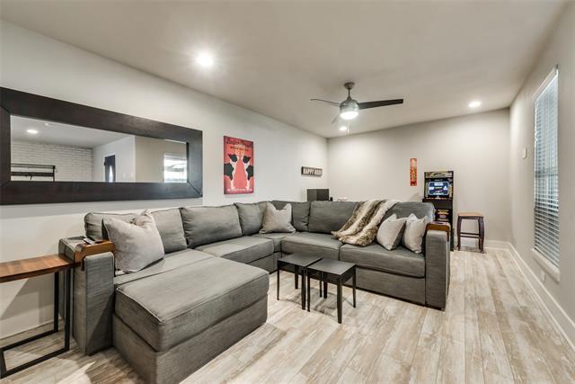 Foto del edificio - 1304 Summerwood Ln