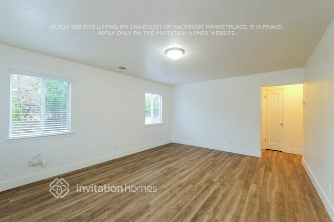 Building Photo - 405 Concord St