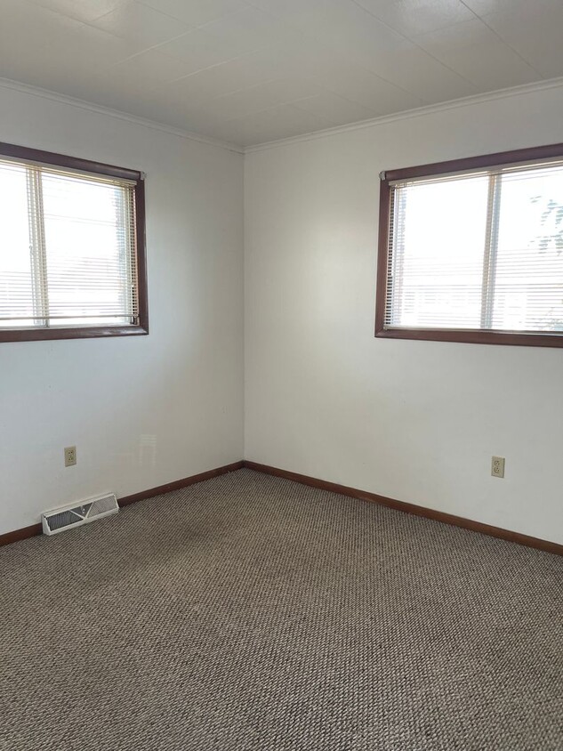 Primary Photo - 229 S Washington Ave