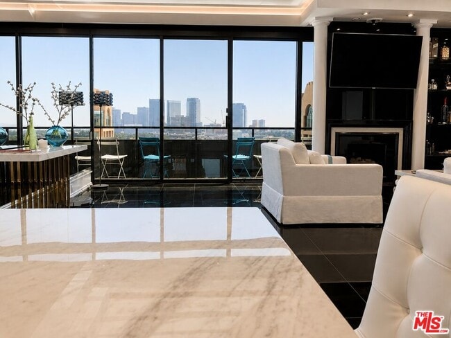 Building Photo - 10535 Wilshire Blvd