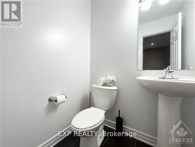 Building Photo - 649 Clearbrook Dr