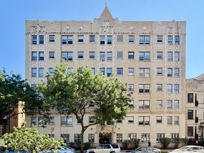 Foto del edificio - 843 W Leland Ave