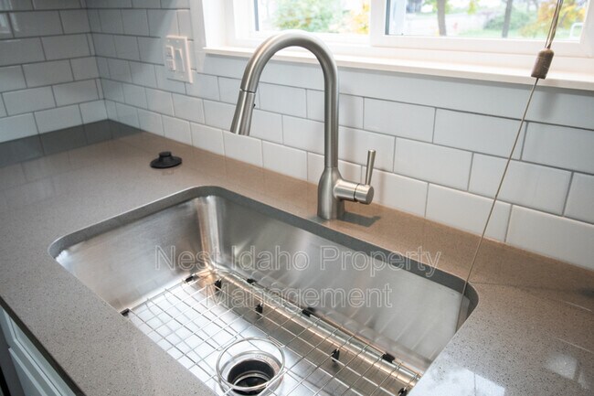 Foto del edificio - 207 N Liberty St