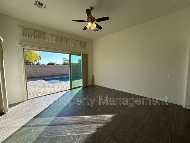 Building Photo - 8609 N 89th Dr