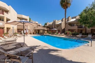 Building Photo - 4850 E Desert Cove Ave