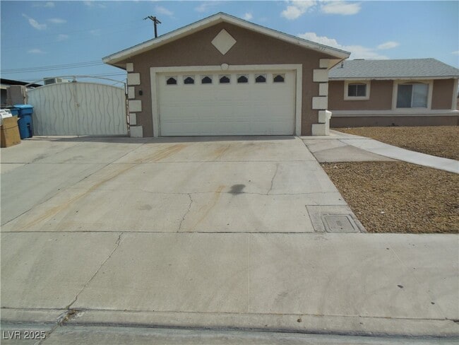Building Photo - 6337 Elton Ave