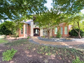 Building Photo - 1205 Golden Gate Dr