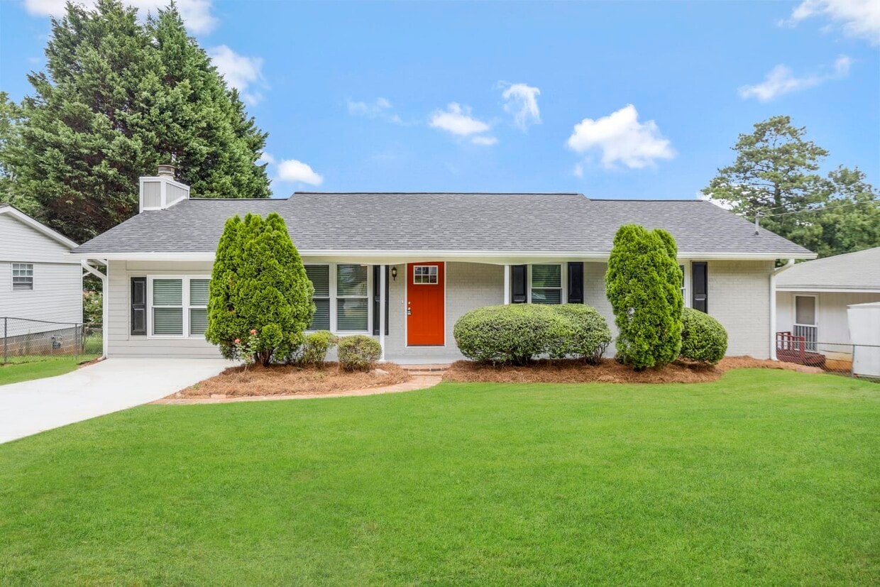 Primary Photo - 33 Duke Dr