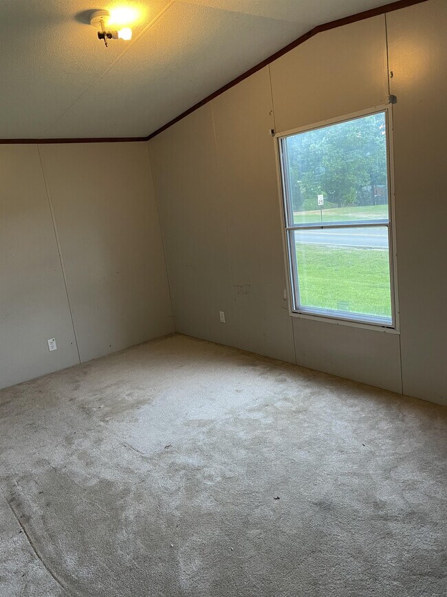 Building Photo - 109 Biedenharn Dr