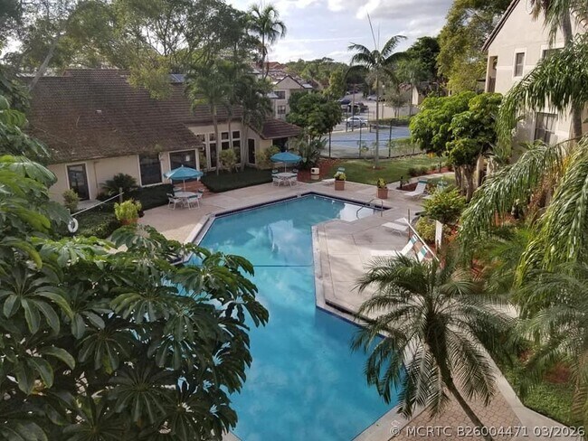 Foto del edificio - 4341 W McNab Rd