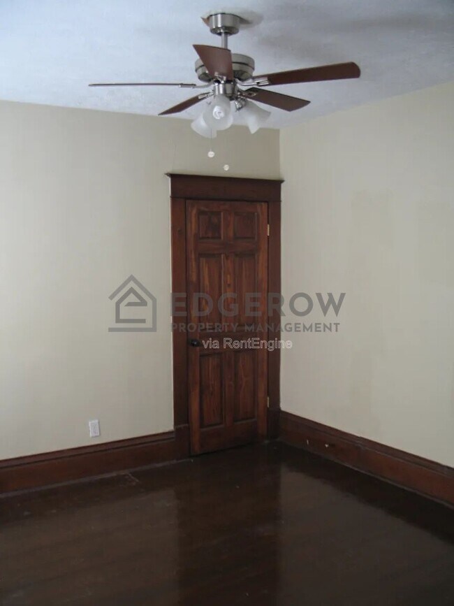 Foto del edificio - 737 6th St NW