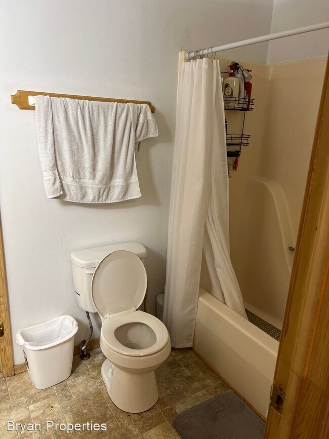 Foto del edificio - 3 br, 2 bath House - 1216 S. Florence Ave