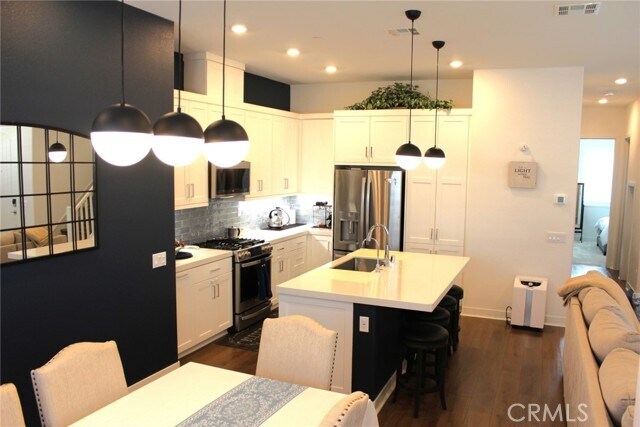Foto del edificio - 809 Sunrise Rd