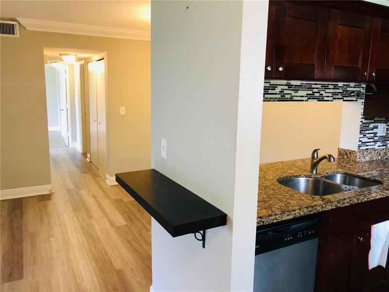 Building Photo - 702 Gardens Dr