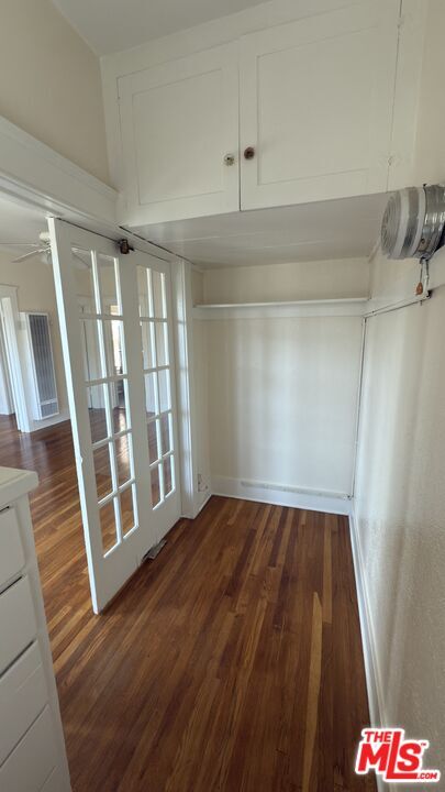 Foto del edificio - 2747 E Broadway