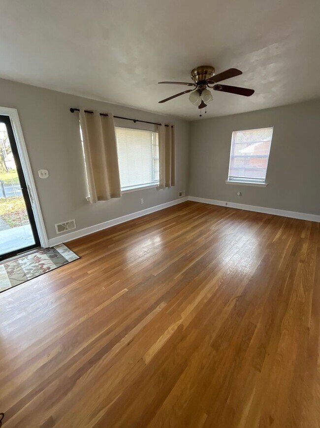 Foto del edificio - 3BR house in Salem.