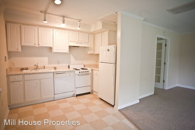 Building Photo - 1 br, 1 bath House - 600 Shepherd Lane #12