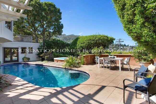 Building Photo - 3 br, 2 bath House - 200 San Carlos Ave.