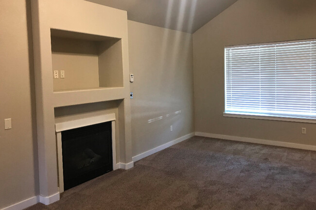 Living room - 20870 Nova Loop