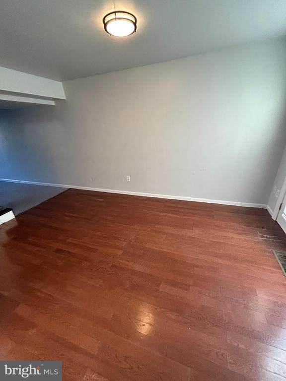 Building Photo - 9 Radcliff Pl