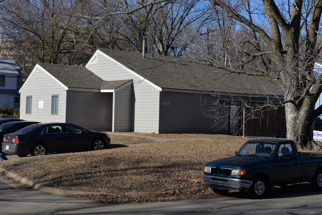 Building Photo - 1407 McCain Ln