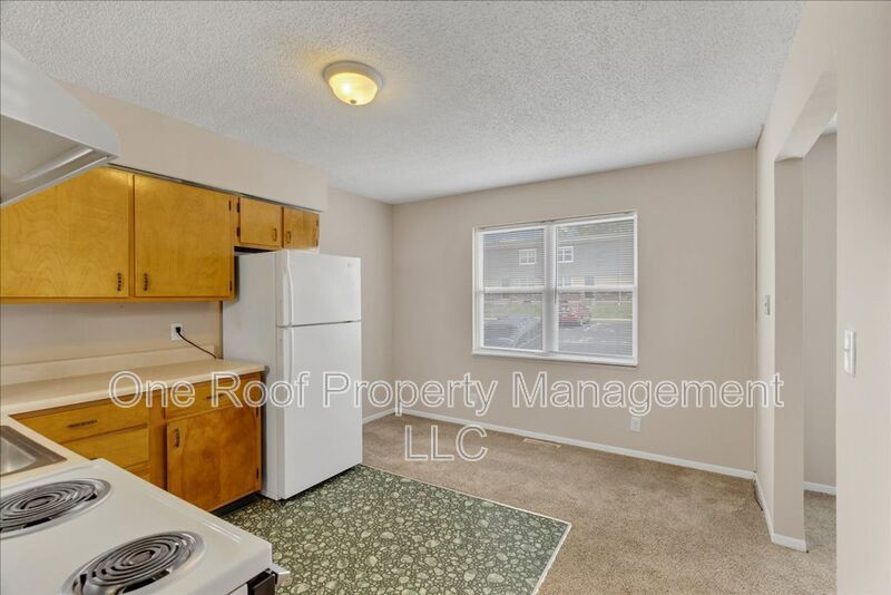 701 Linwood Dr Unit B18, Harrisonville, MO 64701 Condo for Rent in
