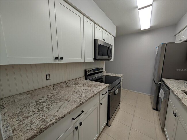 Foto del edificio - 3463 Bee Ridge Rd