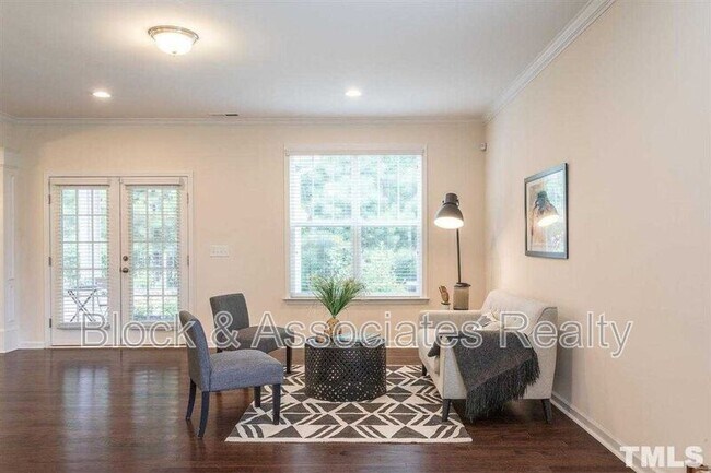 Foto del edificio - 2212 Magnolia Tree Ln
