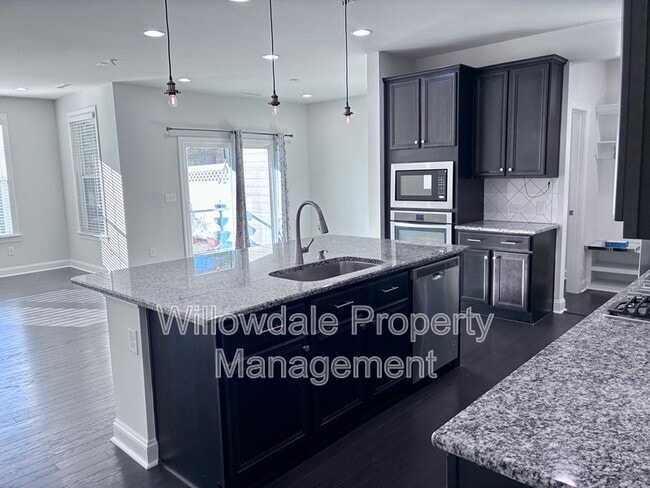 Foto del edificio - 1056 Midvale Ave